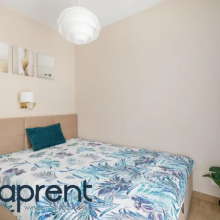 Piasek Baltyku - Kryty Basen - Aprent * Pobierowo