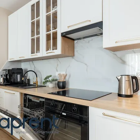 Piasek Baltyku - Kryty Basen - Aprent Pobierowo