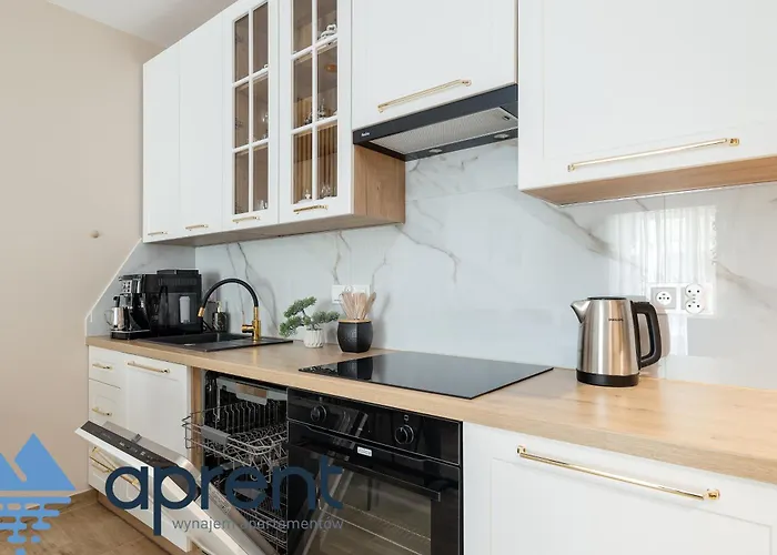 Piasek Baltyku - Kryty Basen - Aprent ポビエロボ