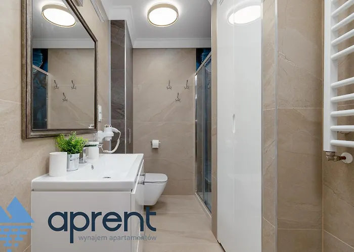 Piasek Baltyku - Kryty Basen - Aprent * ポビエロボ